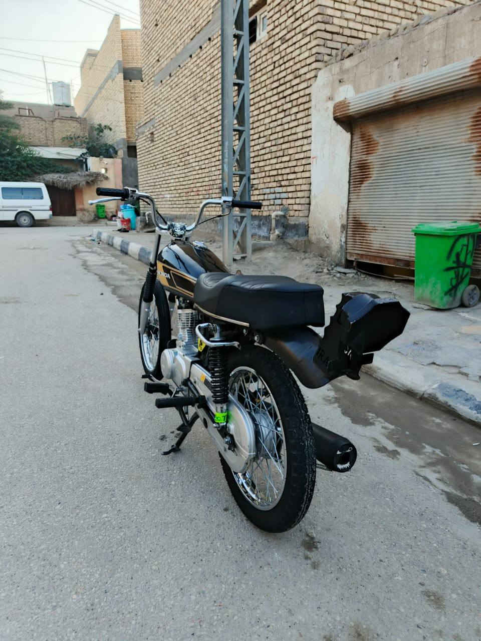 السلام عليكم دراجه   محرك سيجي  تعمير 26 دراجه نضيف السعر خاص بمناسبه  الشراي بيه وخير ويددلل والوتي  يسمع وشي ما يعجبه الرقم***********
