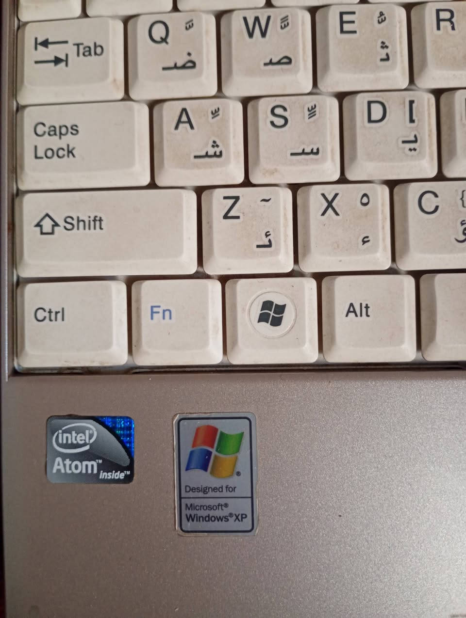 لابتوب الجي شغال حجم صغير سعرة 60 الف ***********
