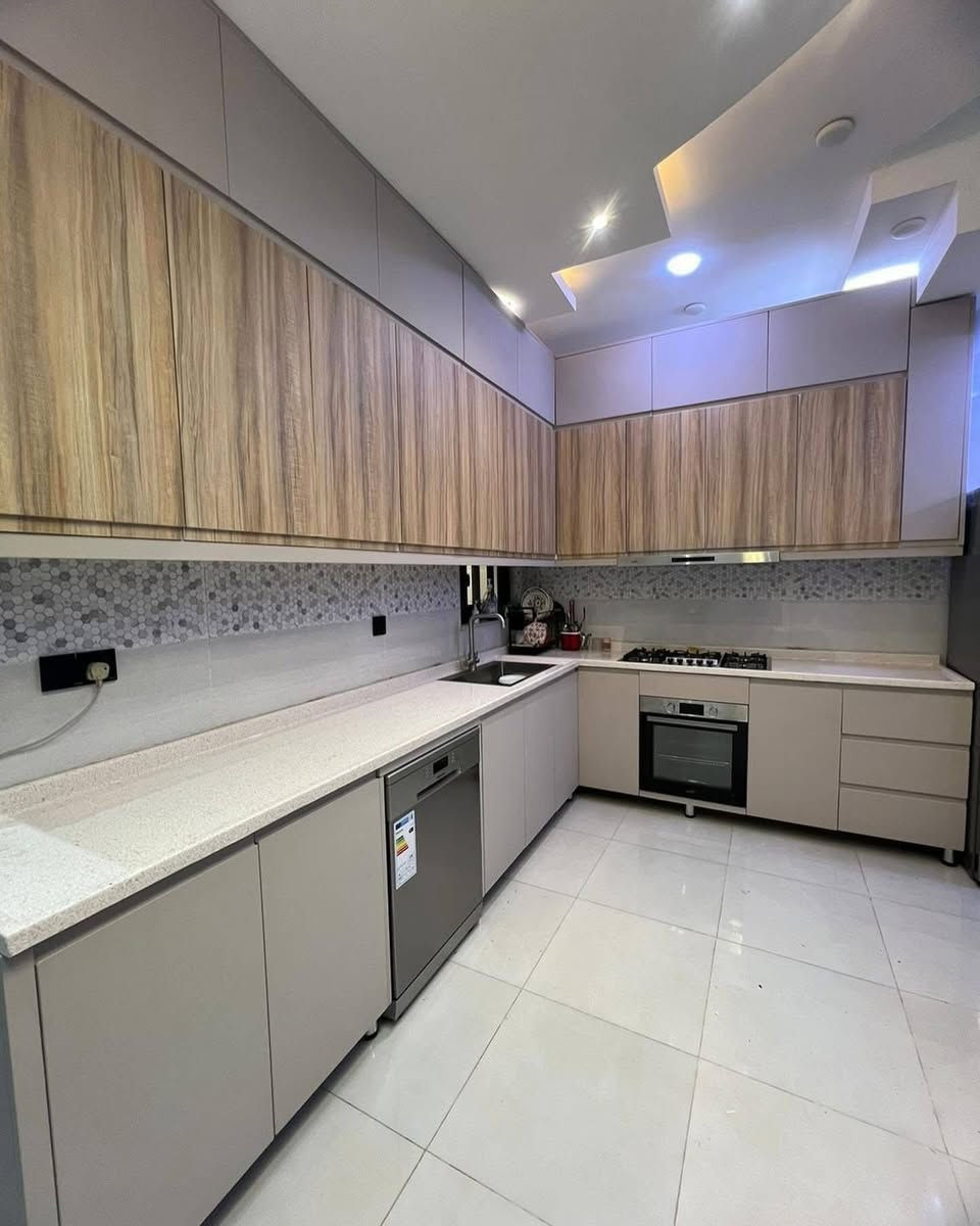 زبائننا الكرام بمناسبة حلول شهر رمضان المبارك 💚
.
اهلهُ الله علينا بلسعاده والرزق والطاعة 😍
.
نقدم لكم اقوى عروض في البصرة 🔥 
.
رغم صعود الدولار وارتفاع اسعار الگمارك نبقى على عروضنا 😉
.
هلمره ضمان تبديل وليس فقط صيانه 🪛🪚

🔴مطابخ الألمنيوم بلكامل مبطن بـ ٣٠٠ فقط 🔥
.
🔴مطابخ المنيوم مع HDF بالون بريس ٣٧٥ الف بس😍🔥
.
🔴مطابخ البالون بريس خشب بلكامل ٤٥٠ الف فقط‼️

السعر يشمل الارضي والملحق مع الكوارتز الصناعي 
.
📌جميع مقاطع الالمنيوم تحشه خشب مكان النرماده💯
📌القياس والتصميم والشد مجاني 
📌مواد اصلية من مناشأ عالمية ✅
📌صيانة للمطابخ 🌐🧑🏻‍🔧مدة خمس سنوات 
📌تصميم المطبخ والقياسات مجاناً 💠
📌 الرجل سل ستيل مع نرماده هايدروليك
📌 المتر يشمل الأرضي والمعلق 
📌 هدايا حسب اختياركم سلات وأجهزه كهربائيه 

📍البصرة - شارع ١٤ تموز - مقابل افران الولاء 
.
او قوموا بالاتصال او التواصل عن طريق الواتس اب ويصلكم كادر القياسات والتصاميم 〽️🤍:

☎️ ***********

⚜️شركة العــــوّده اختيارك الافض
