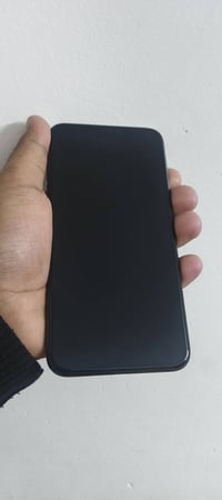 آيفون ١١ برو ماكس • ٢٦٥ • شعب