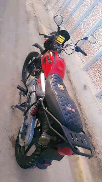 سلام عليكم بوكسر مديل 18 كير محرك خير من الله دراجه نقصها باتري عنوان بغداد حسينيه الراشديه سعر 650 رقم *********** ملاحظه مكلف بل نشر
