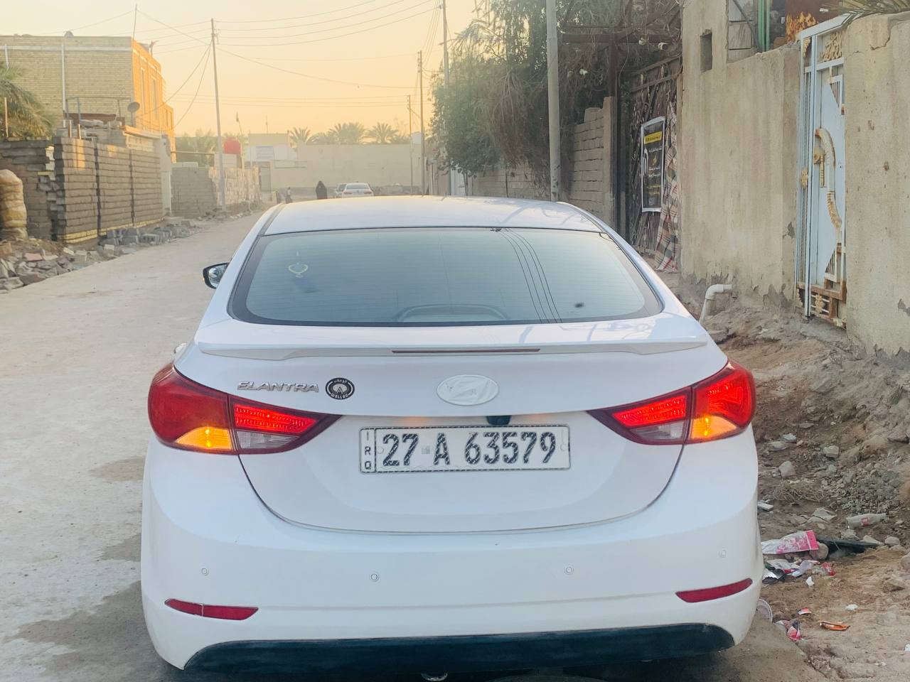 النتره 2016 
خليجيه مكينه ٢٠٠٠ دوش  ويل ١٦ دسك خلفي وامامي شاشه كار بلي بيه رش صبغ  بالجاملغ الخلفي للسايق فقط سياره خير من الله. مال جناي بسمي تحويل ثاني يوم  لايت زنون اشاير بال مري رقم انكليزي 

سعر 125 وبيه مجال 

مكان سوق الشيوخ كرمه بني سعيد

رقم ***********
