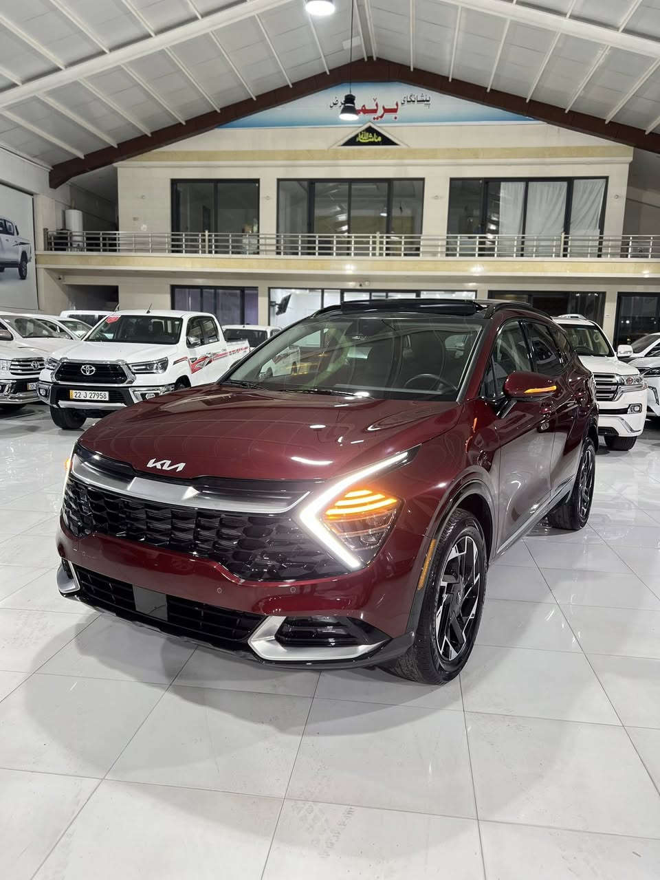 سبورتج 2025 فول مواصفات للاخير  sx حجم L وارد امريكي
ماشيه 5 الف بعده زيرو 
مكينه 2500 
دفع رباعي 
بصمه 
بانوراما / جلد 
/ كشن حاربارد
 / رادار حساس 
/ جنطه كهرباء / 
شاحن وايرليس / 
ويلكب جبير
 / لايت عدسات 
/ بك لايت لد 
كشن خزن ميموري + كهرباء 
/ شاشه دجتال جبيره متصله 
/ تبريد لمس  
ويل كب جبير 
تشغيل عن بعد 
وبيه مواصفات بعد هواي معروفه الفول 
حادث سياره جاملغ امامي ايمن فقط بجم كبس كله بلادي 
العنوان اربيل 
مرقم اربيل هزه فحص جديد 
السعر 230$  وبي مجال بسيط 
***********
