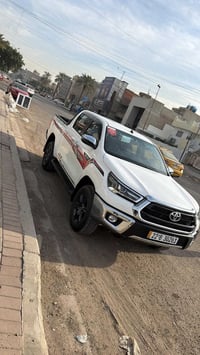 عندي هايلوكس ٢٠٢٥ جيهان زيرو بعدها ماشيه بس ٦٠٠ كيلو يعني سياره بعدها ...