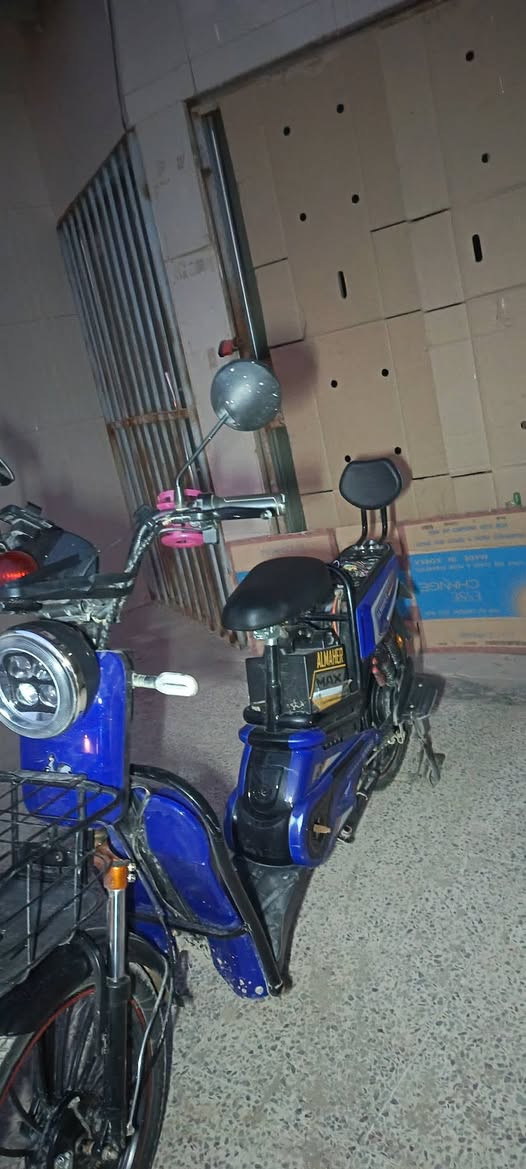 دراجه للبيع فقط كشن خلفي ماكو شحنتها موجوده سويجها موجود 5 بطاريات سرعتها 60 السعر 400 قفل للتواصل ***********
