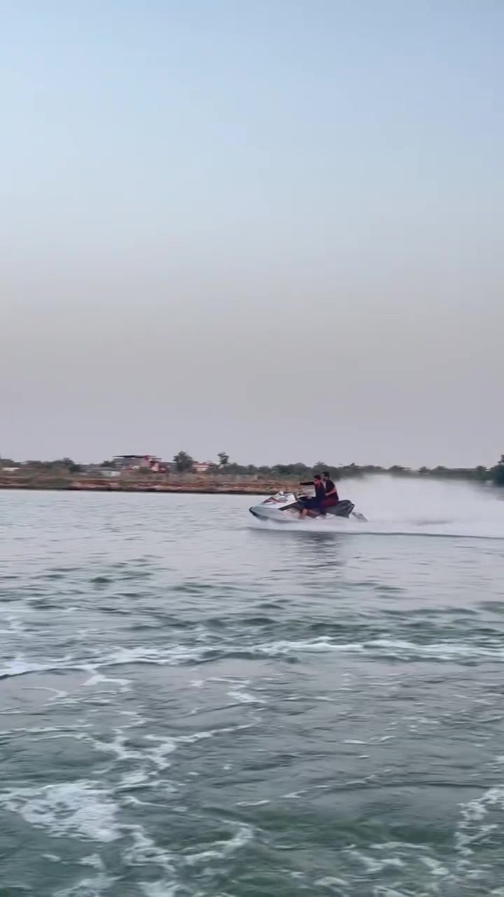 السلام عليكم جسكي سيدو  حجم  255 
السعر 33ورقه 
***********
