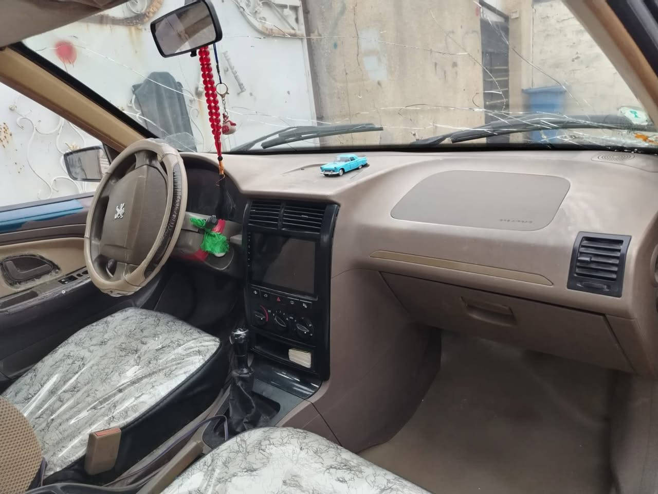 سياره بيجو لميس موديل 16 المكان الزعفرانيه  شارع الكهربه قرب مكوى الامير السعر 40 ورقه  بيها مجال قليل
الرقم على الواتساب 
***********
