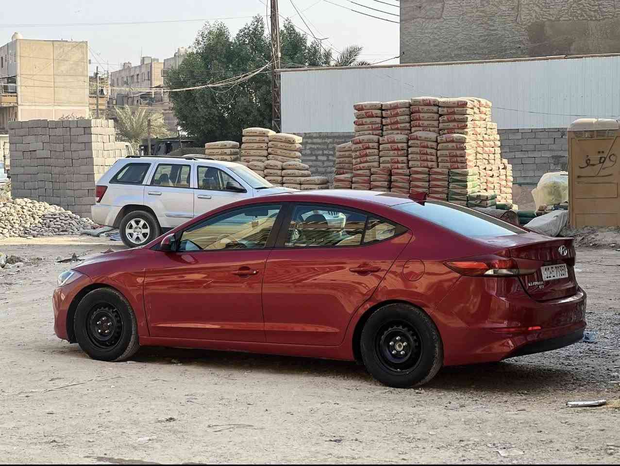 سلام وعليكم
النترا 2017 
محرك 2000 دوش 
حادثها قبغ الجنطه والجاملغ الايسر خلف السايق 
بيها منضومة غاز 
السعر 122 وبيها مجال 
عنوان الدوره 
رقمي ***********
