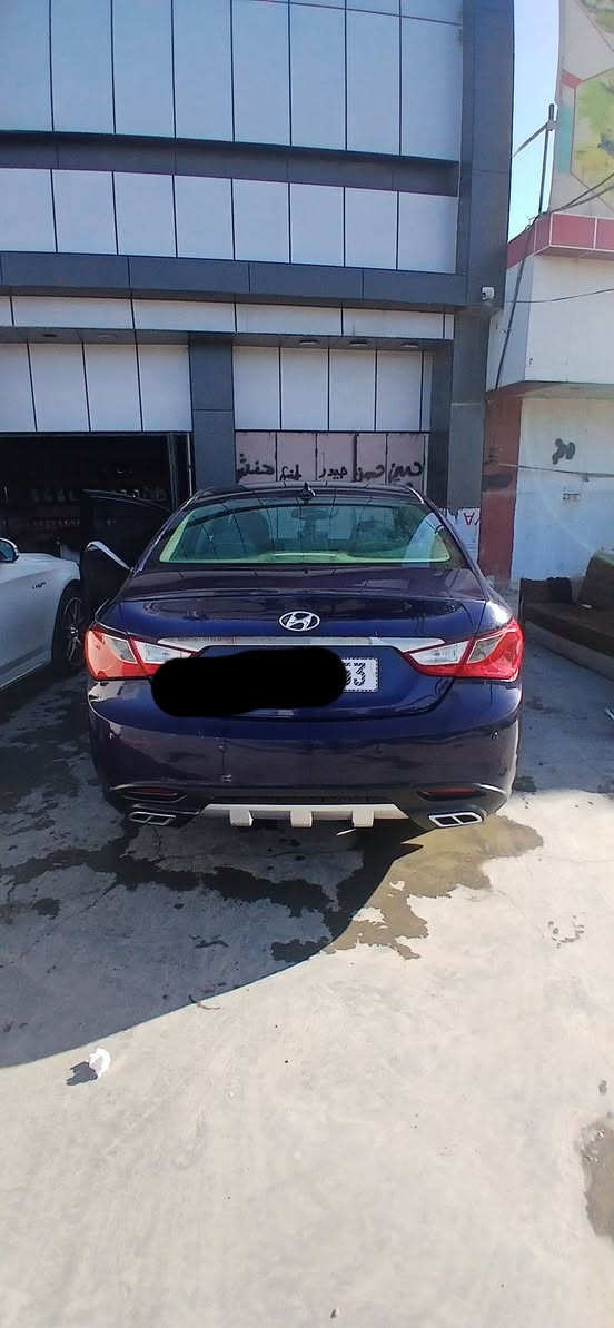 السلام عليكم سوناتا 2013 وارد امريكي حادث جاملق الامامي جهة الصدر مكينه 2400 السعر 110 بيها مجال قليل للتواصل على هذا الرقم ***********
