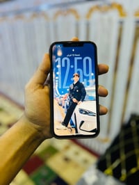 12برو ماكس للبيع كلشي مامبدله بي بس مفتوح تخطي السعر مالته 225وبي مجال...