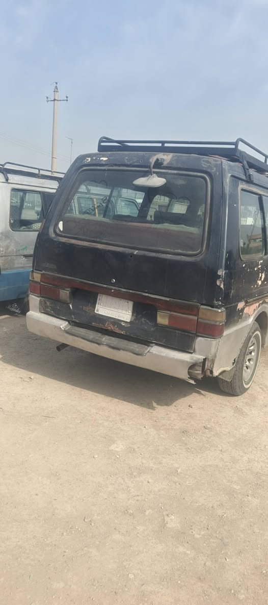 سلام عليكم سياره لبيع 94 سنويه 28محرك وكسل مكفوالات بس لكير يفلت ***********
