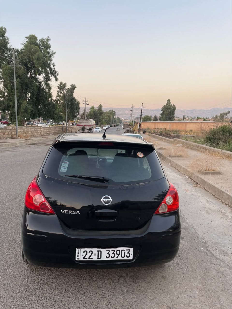 نیسان ڤێرسا مۆدێل 2011 دوو پارچەو نیوی بۆیاغە جەمپی خەفیفی هەیە لای سەکن
چار تایەی نوێی لەسەرە
یەک دینار مەسروفی نیە
سەنەوی نوێیە سەیارەکە هەتا بڵێی پاک ماوەتەوە 130 هەزاری حەقیقی ڕۆیشتوە
گێڕ و مەکینە و تەبرید بە شەرت
نرخی ٧٥وەرەقە و مەعامەلە
ژمارە موبایل
*********** كويسينجاك, أربيل
