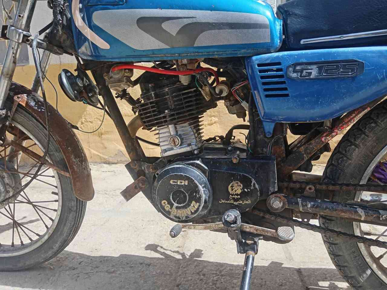 للبيع دراجه 4 كير نضافتها شوفت عينك هندر واحد كهربائيات شغاله
اوراقها ضايعه بيها بليته اكفلك عن السرقه 
محركها بارفز اصلي 
شلعه قويه كلجات جدد 
السعر 225 وبيها مجال قليل 
مكان (شاميه-صلاحيه) 
للاستفسار 
***********
