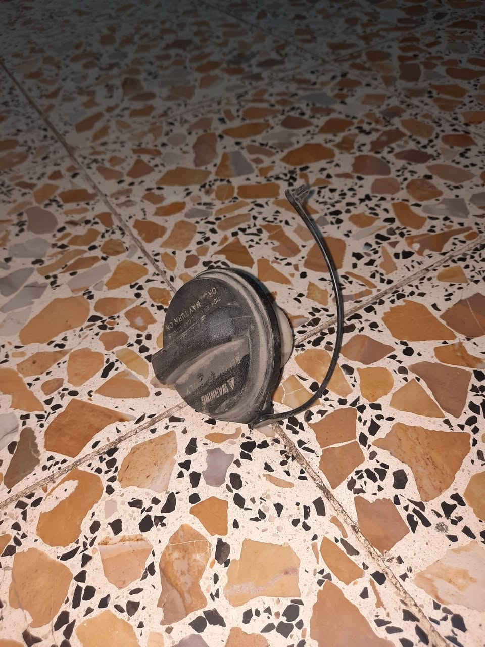 سلام عليكم اغراض سوناتا للبيع بانسب الاسعار كله شغال مال تفصيخ اخو الجديد ***********
