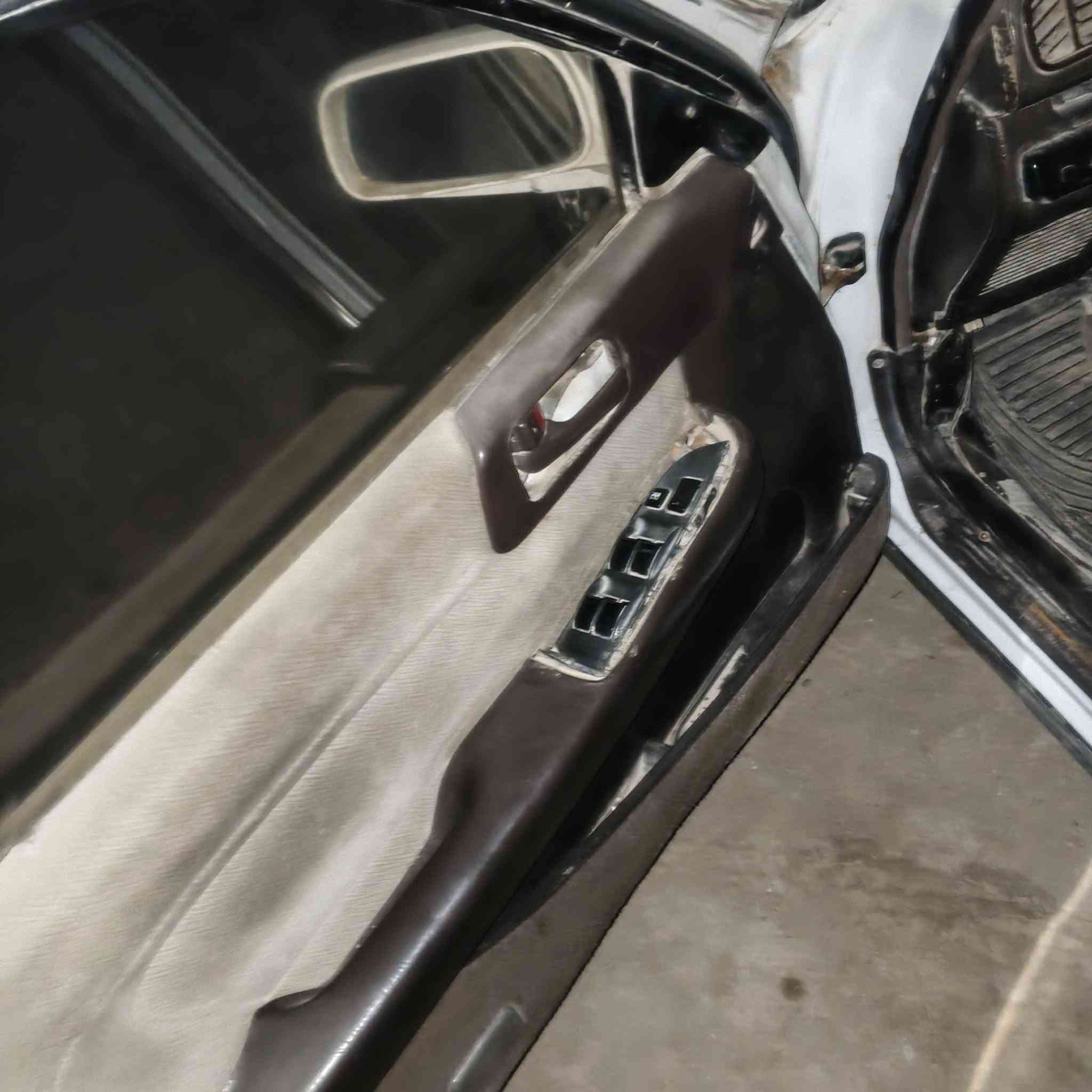 سلام عليكم شباب كرسته مصطره نضيفه مابيهه شي سياره خير من الله مكينتهه بيهه تبخير بصيط بس الصبح شويه سنويتهه منتهبه سياره نضيفه ومبدل بيهه هواي شغلات مكان سوگ الشيوخ السعر 35 وبيهه مجال الشراي يخابر ***********
