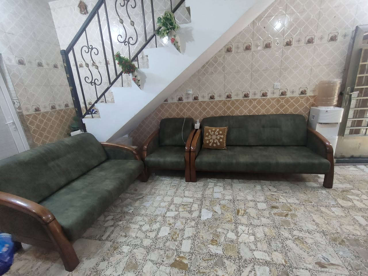سلام عليكم عندي تخم للبيع هاذا وكرسي بعد ابو النفر صاج اصلي ***********شهداء السيديه الزراعي  قرب اسواق الاملاك
