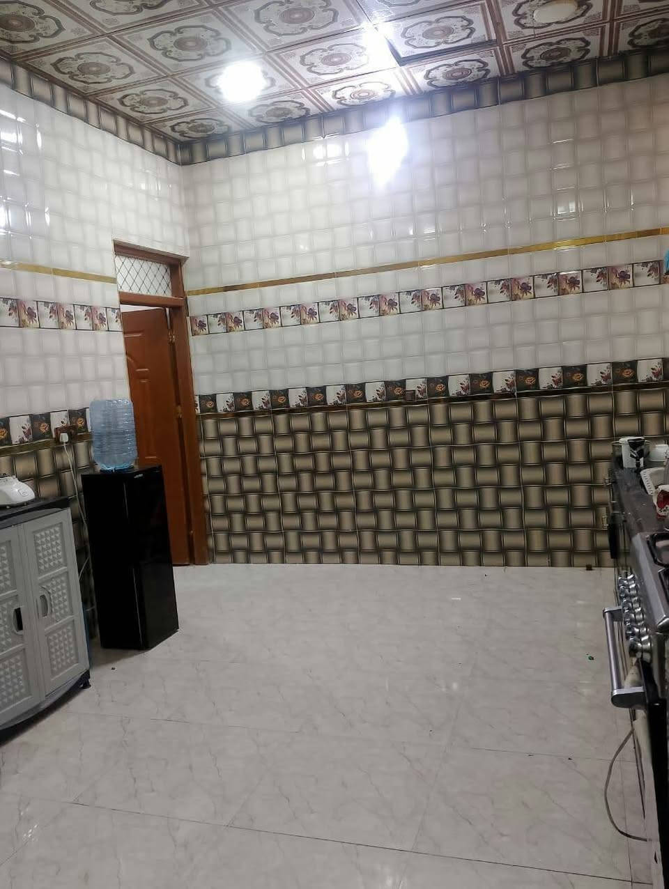 بيت ٢٠٠م بالموحيه مقاطعه ٣٧ على ساحه طابق واحد ٢٩٠ للتواصل *********** بيه واتساب

