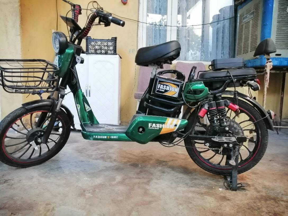 سلاو تالێبێت ئەم پاسکیلە شاحنە مان هەیە بۆ فرۆشتن نرخ210هەزارە بەس باتر ێەکان زاعیف بووە بێکێشە مشکیلەیە هیچ مشکیلەیەکنیە حەجمی 20یە لەوەنەکەمترنیە وەجبە سێ یەتی شێن خورماڵ ژ.م*********** حلبجة, السليمانية
