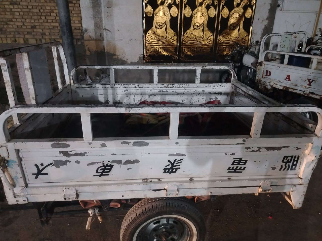 سلام عليكم  بدي ستوته للبيع   او مراوس بدي 14نضيف 
 البدي موديل 20


**إذا كنت صاحب هذا الإعلان وتريد حذفه لأي سبب، رجاءا أرسل رسالة إلى الدعم الفني**