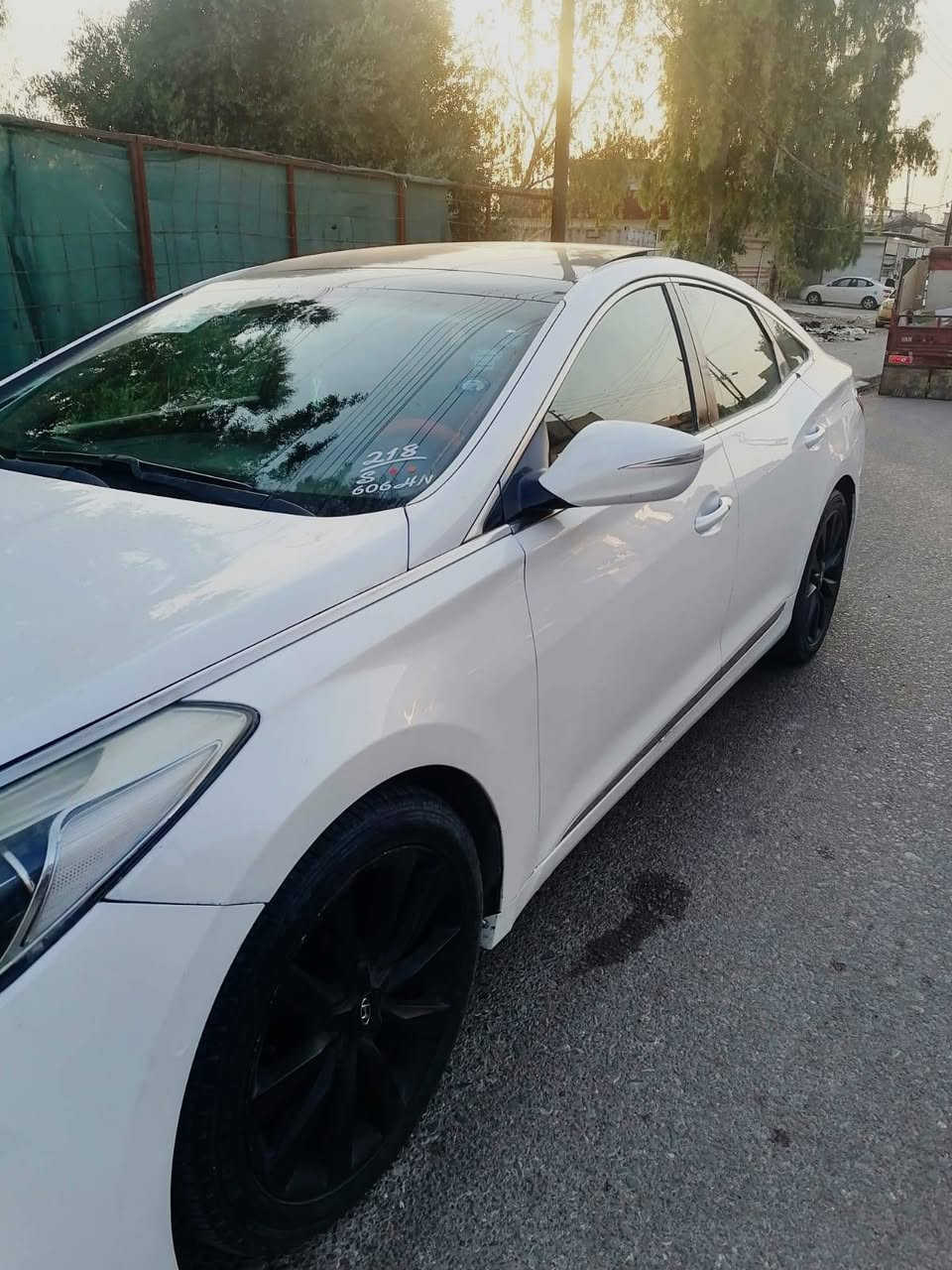 ازيرة  خليجي موديل  13 (1 على 1 فول ) جاملغ الايسر الخلفي نص قطعه صبغ تقريبا شبر في باب السائق بارد فقط محرك 3000 ما مفتوح سقف بارنوراما الاستفساراكثر على?***********رقم واتساب فقط?
