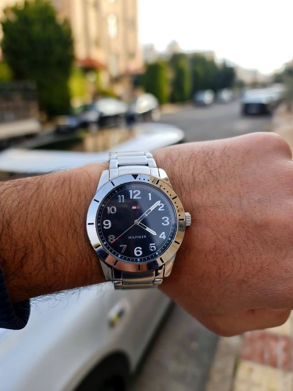 ⌚ Tommy Hilfiger Original – أناقة يومية بطابع رياضي فخم

ساعة تومي هيلفيغر الأصلية بتصميم كلاسيك عصري، تناسب اللبس
اليومي والرسمي، وتعطي حضور قوي على اليد.

🔹 التفاصيل والمواصفات:

الماركة: Tommy Hilfiger – تومي هيلفيغر
الحركة: Quartz ياباني دقيق
المينا: أسود أنيق مع أرقام واضحة
الهيكل: ستانلس ستيل مقاوم للصدأ
السوار: ستانلس ستيل أصلي
الحالة: بحالة الوكالة 

✨ ساعة عملية، فخمة، وتكمل أي ستايل اختيار مثالي للي يحب الأناقة الهادئة والاسم العالمي.

📩 للتواصل والاستفسار خاص او 0795472588

✨️يرجى متابعة الصفحه لكي يوصلكم كل ما هو جديد ✨️⌚️


**إذا كنت صاحب هذا الإعلان وتريد حذفه لأي سبب، رجاءا أرسل رسالة إلى الدعم الفني**