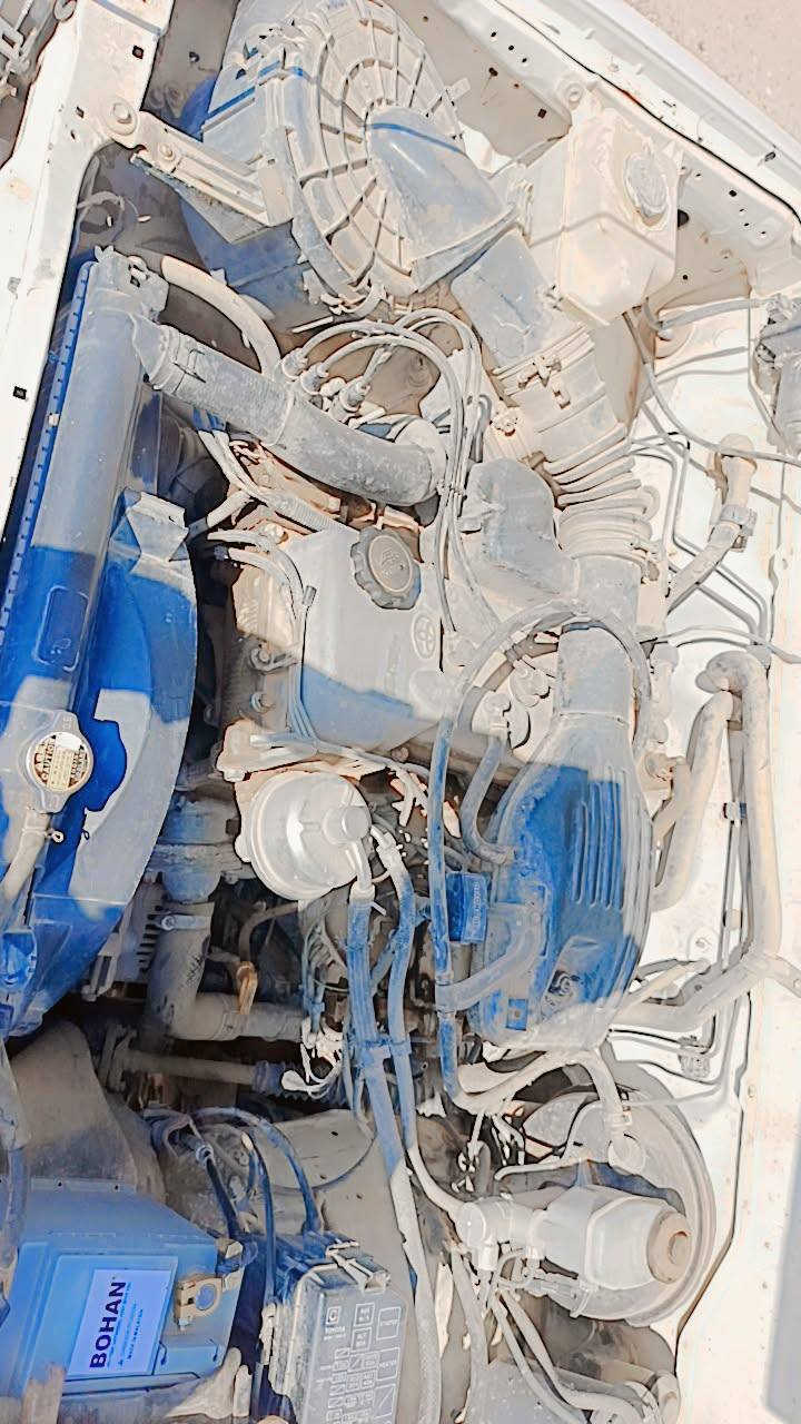 البيع سيارة موديل/2000سيارة حلوة رقم صلاح الدين سيارة شرط السعر65 وبيه مجال***********
