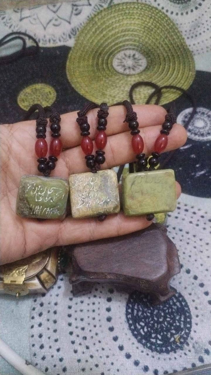 احجار متنوعة ست قطع أفغاني اصلي قلاة
مع اربع قطع عطف اصلي قلادة
مع قطعة عطف قوقعة
مع تلث قطع عباس اباد بومةكل هذا العرض ٥٠ الف فقط بغداد, العراق


**إذا كنت صاحب هذا الإعلان وتريد حذفه لأي سبب، رجاءا أرسل رسالة إلى الدعم الفني**