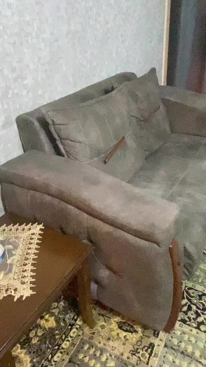 تخم 10مقاعد تركي  يحتاجله تصليح الرجل فقط  السعر ب150المكان المشتل


**إذا كنت صاحب هذا الإعلان وتريد حذفه لأي سبب، رجاءا أرسل رسالة إلى الدعم الفني**