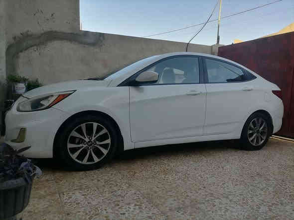 السلام عليكم.....

اكسنت موديل ١٦......حجم ١٦......أمريكي... رقم نينوى....  ابيض.... . اتوماتيك محرك جي دي اي... نظام ايكو.... مانع انزلاق.. قفل مركزي.... . محرك وكير شرط ممتاز طخم نظيف تايرات جديد داخل ما شاء الله. سيارة نظيفه ان شاء الله. بالعافية الي يشتريها. سيارة من البيت للدوام  صارلها سنوات يمي. مع تحيات للجميع...
اخوكم ابو مصطفى ***********
