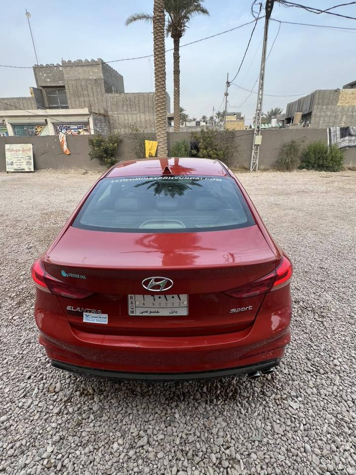 سلام عليكم
النترا موديل 2018 (سبورت )

وارد امريكي حادث بنيد وجاملغ صبغ بدون دواخل 

والباقي كفالة عامة 

ماشية 124الف كيلوا 

رقم بابل وتحويل مباشر 

فول مواصفات السيارة اعلى فئة سبورت 

مكينة 1600تيربوا 

كير ومكينة وحدادية سليمات 

فتحة سقف 

بصمة وتشغيل عن بعد

كشنات جلد ورادار امامي وجانبي 

وبقية المواصفات المعروفة 

مكان السيارة بابل المركز 

السعر ب124 وبيها مجال للشراي 

للاتصال *********** 

اعتذر عن المراوس بيع فقط
