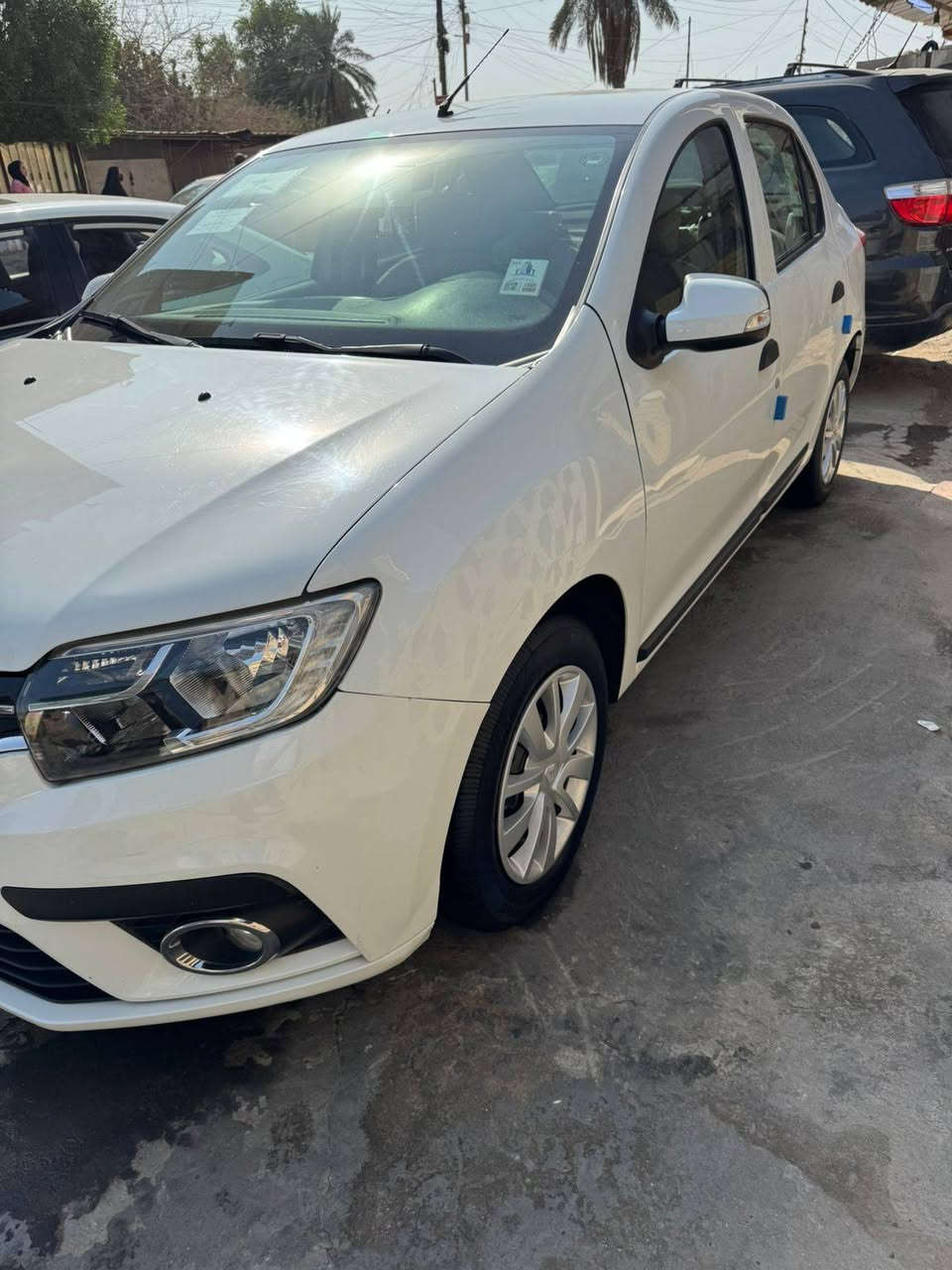 سلام عليكم
رينو موديل ٢٠٢٠ مكفول 
ماشيه 78 ,الف
صيانه عامه 
تخم تاير 
على وضع شركه 
رقم اربيل جديد  هزه جديده 
مباشره تحويل  صبغ جاملغ 
 تبريد تدفئه 
اي استفسار على رقم  
***********   ***********
سعر ٩٠ وبيها مجال بسيط
