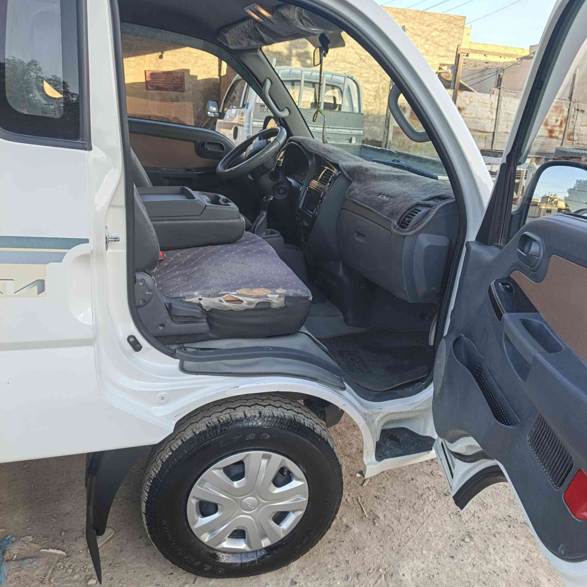 سلام عليكم سياره موديل 2023 ماشيه 67الف ضرر قطعه وحده صبغ مكانه بغداد تاجي قرب جسر دوار سعر 150 وبي مجال للاستفسار تصال على الأرقام 
***********
