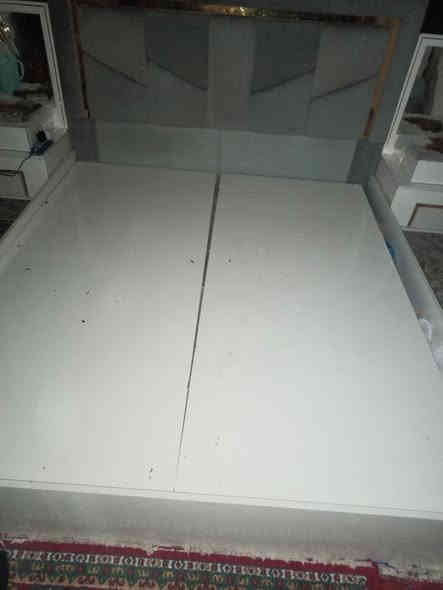 غرفه تركي٦ قطع  نضيفه مثل ما واضح بصور بـ٣٢٥ وبيه مجال . مكانه ابو صخيو عامود٥٢ 
***********
