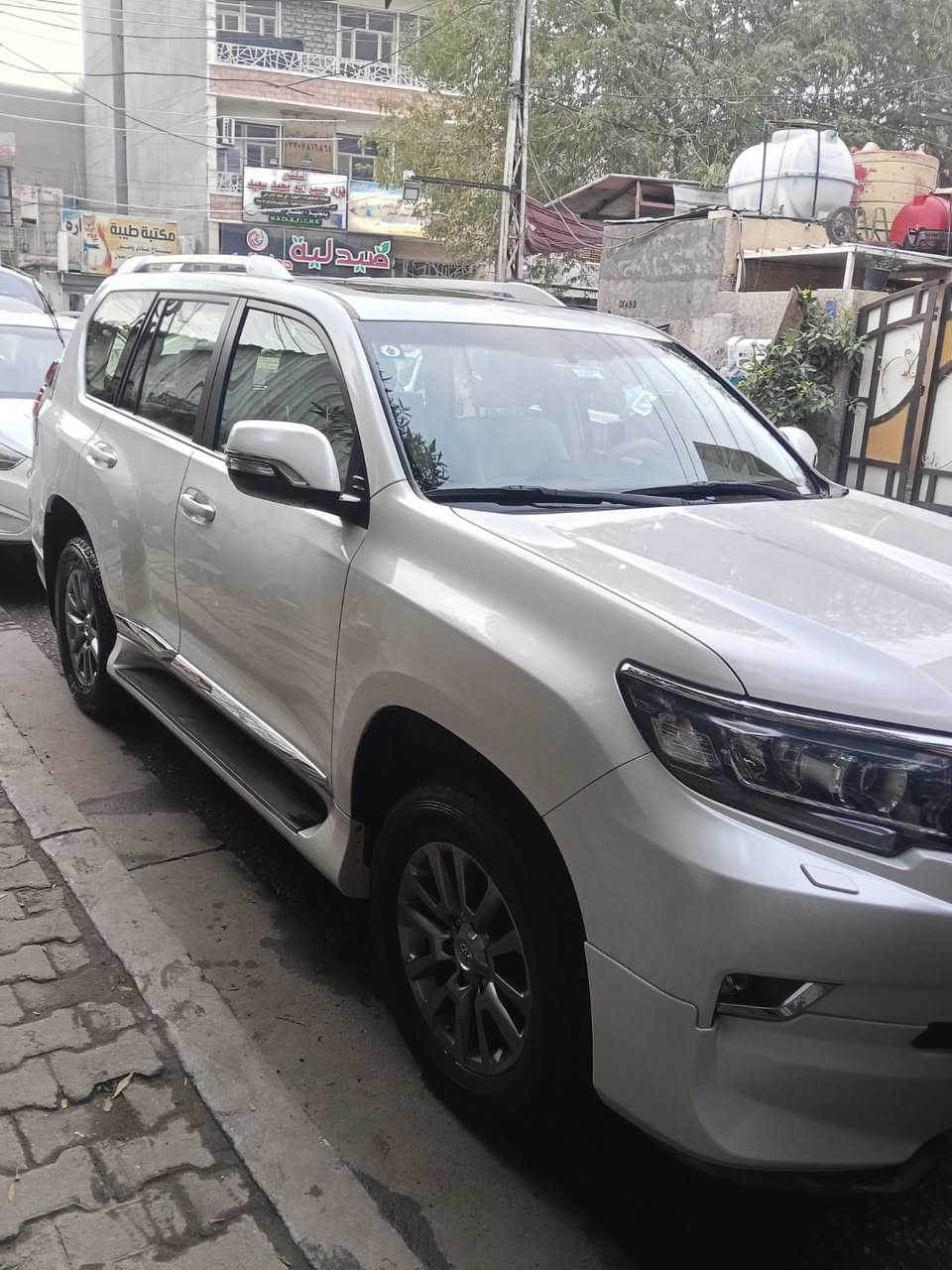 السلام عليكم ورحمة الله وبركاته،
للبيع:
لاندكروز برادو موديل 2019 من شركة تويوتا SAS
▪️ الممشى: 27 ألف كم فقط
▪️ السيارة كانت مخزّنة ونظيفة جداً
▪️ السعر: 45,000$ وقابل للتفاوض البسيط

📍 الموقع: بغداد – السيدية

للاستفسار يُرجى التواصل على ***********
