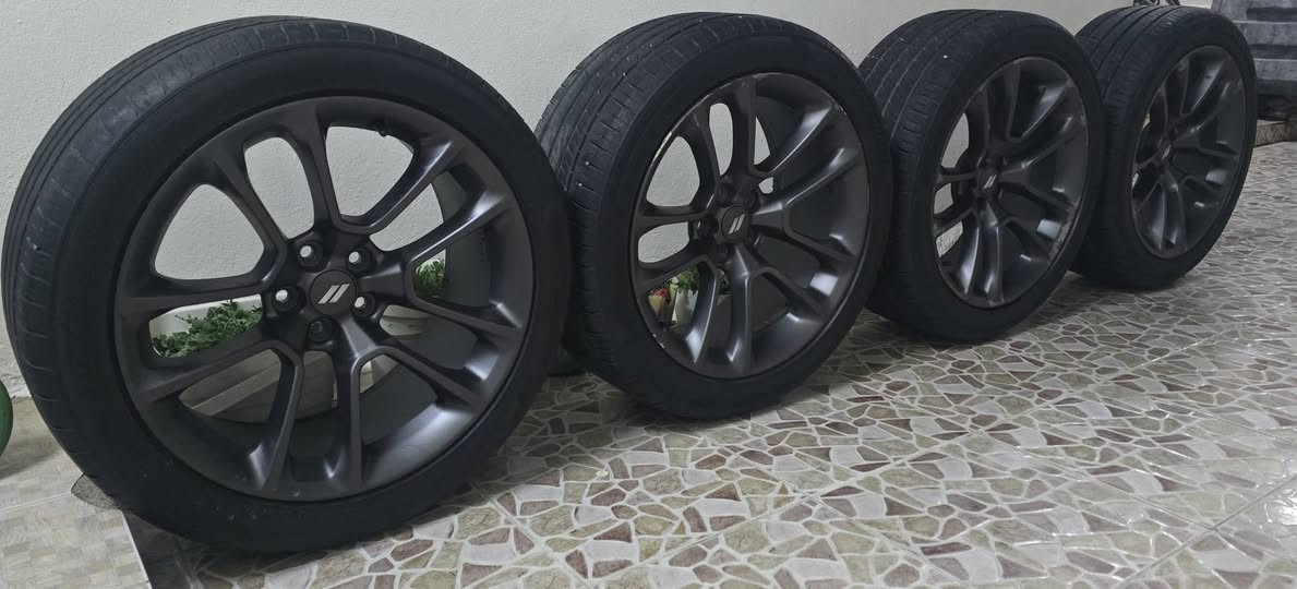 ويل 20 مال SRT اصلي موبار 
مع تايرات 275 نظافة 95%  تايلندي انتاج 2025
الويل جداً نظيف 
السعر 600 دولار 
***********
***********
