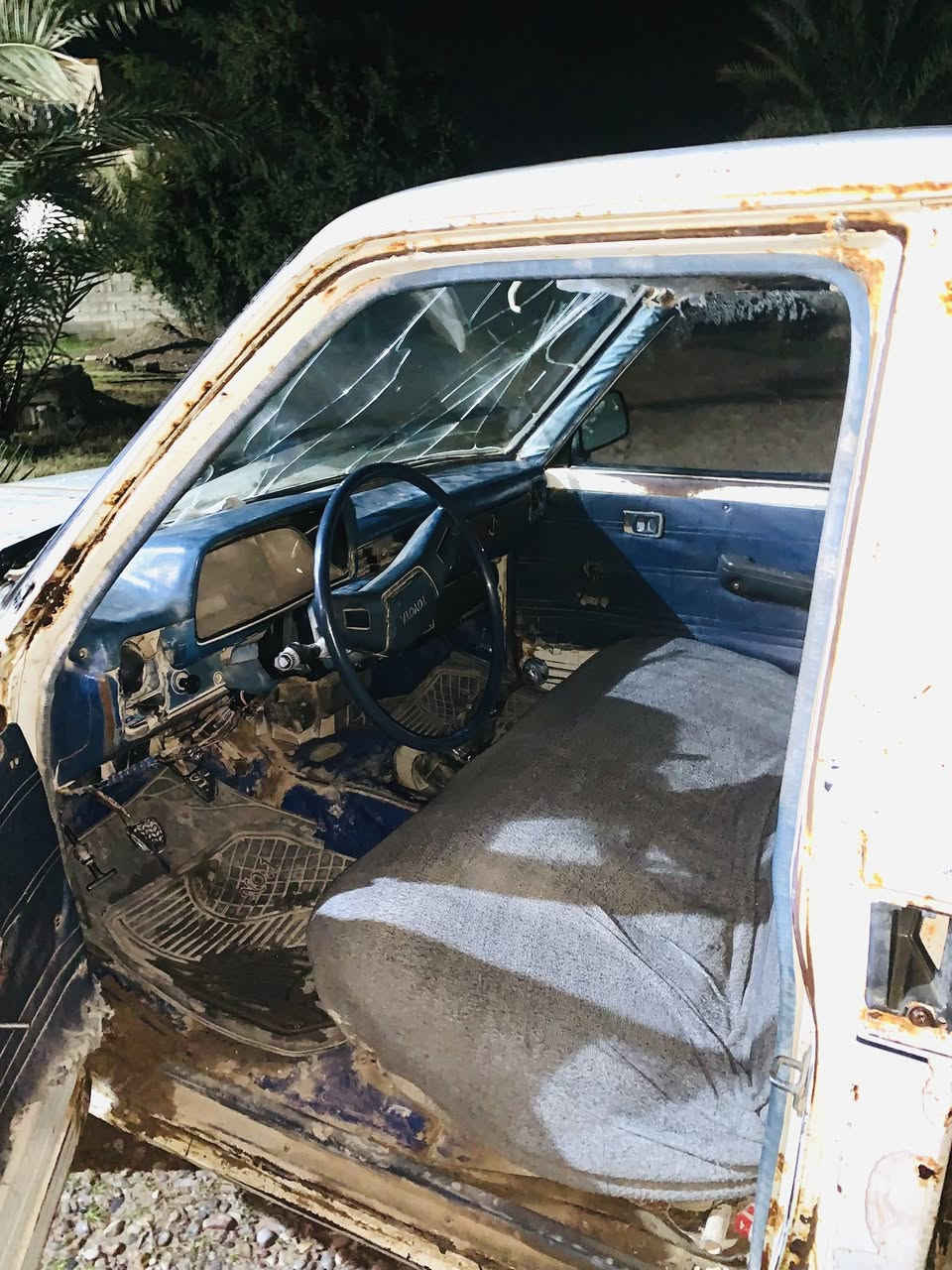 السلام عليكم بكم 83رقم تئميم شرط التحويل الكشر شوف العين محرك معمر جديد صدر معمر جديد تواير فوك نص العمر سياره جاهزه وشقاله السعر مناسب اتصال عل رقم ***********
