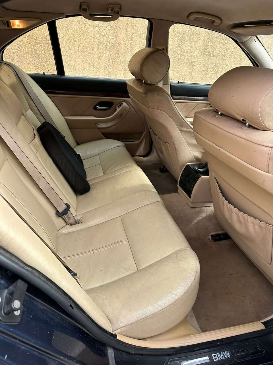 بي ام صقر2001
حجم530
بلاديه بدون ضربه صبغ حزام للجماليه
فول ماعدا السلايد
كشنات كهرباء
ستيرن كهرباء
رقم دهوك وباسمي تحويل مباشر 
مكان السياره بغداد
السعر108$
***********
