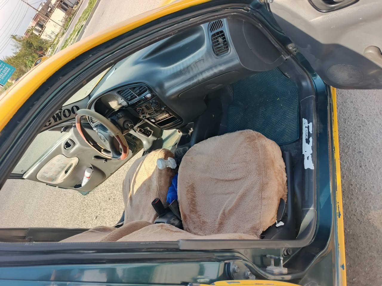 سلام عليكم للبيع دايو لانوس موديل 2001 كير محرك دفتر بانزين وكالة سيارة حيل نضيفة وحلوة داخلها كله جديد دوشمه بطاين كشنات مغلفة كهربائيات كلها شغالة سعرها 28 وبيها مجال بسيط مكاني كركوك شراي خابر وتدلل
***********
