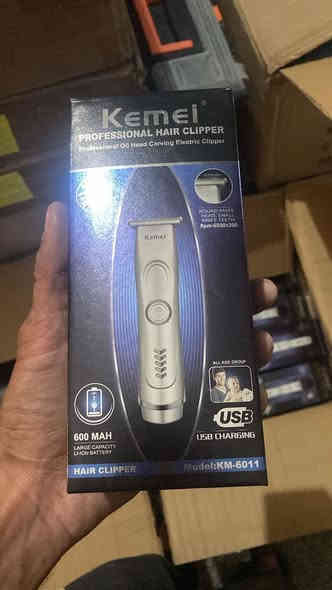 تصفية محل ⚠️ 
تصفية محل ❗️ 

مكاين حلاقة كيمي 
مصنوعات للسوق الاوربي 
نوعية جدا ممتازة 

العدد 780 قطعة
سعر القطعة 7000 
البيع شلعه 
السعر الكلي 5٫460٫000
متوفر توصيل مجاني لجميع المحافظات 
واتساب ***********
