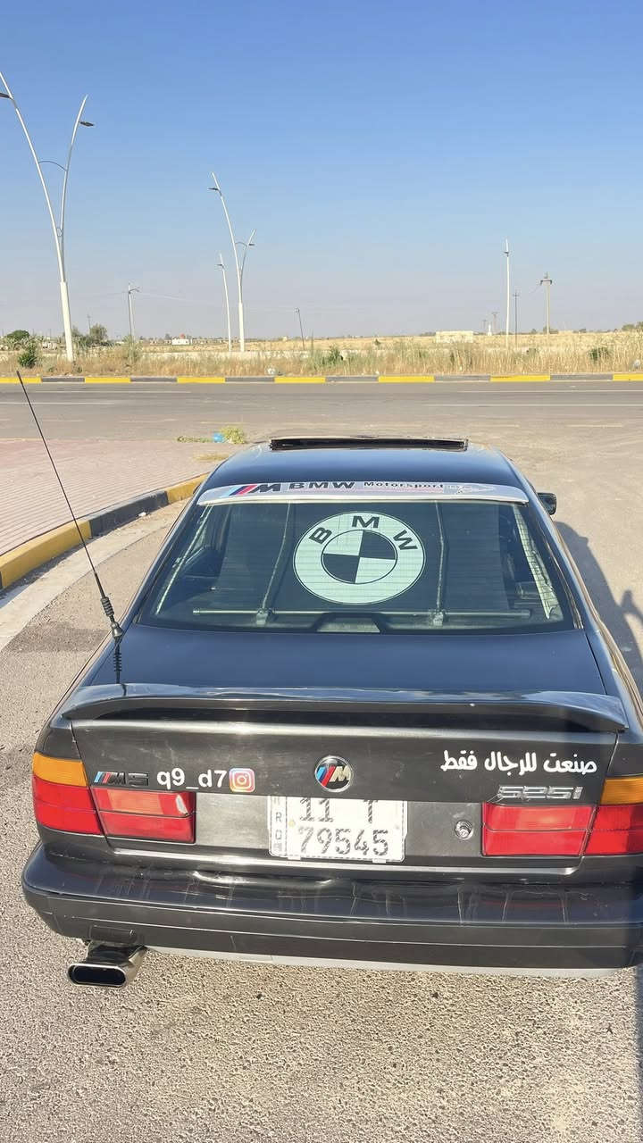 للبيع...
بي ام 525 اصل
الموديل: 1995 اصل
المواصفات:
كير ومكينه شرط
مسكر تك فانوس
كير اوتوماتيك الماني
اكسل خفيف مال معدل شرط ٢٠٠ رون ٣ 
بچم عريض
دبل اير باك
منضومة تبريد جديدة 
تخم تاير جديد
لايت تي واي سي اصلي
اشارات ديبو اصلي
بگ لايت اصلي كصة
وشم M كامل ع كل السيارة
ويل خلية اصلي 
سلايد روف 
مقاعد جلد كهرباء
غرفة صاج
سقف كنتارا
شاشة وكامرة شغل درجة اولى
جعمقة بور ستيرن كهرباء 
منضومة بانزين جديدة 
منضومة هواء جديدة
باتري جديد 
داينمو جديد
صبغ عام
مراوح تبريد كصة شغل جديد
 ترايك وين ما تريد
رقم بغداد دولي مشروع وطني بأسمي
سنوية لل٢٩
السعر: 68 ورقة وبيها مجال
المكان: سامراء
للاستفسار: ***********
