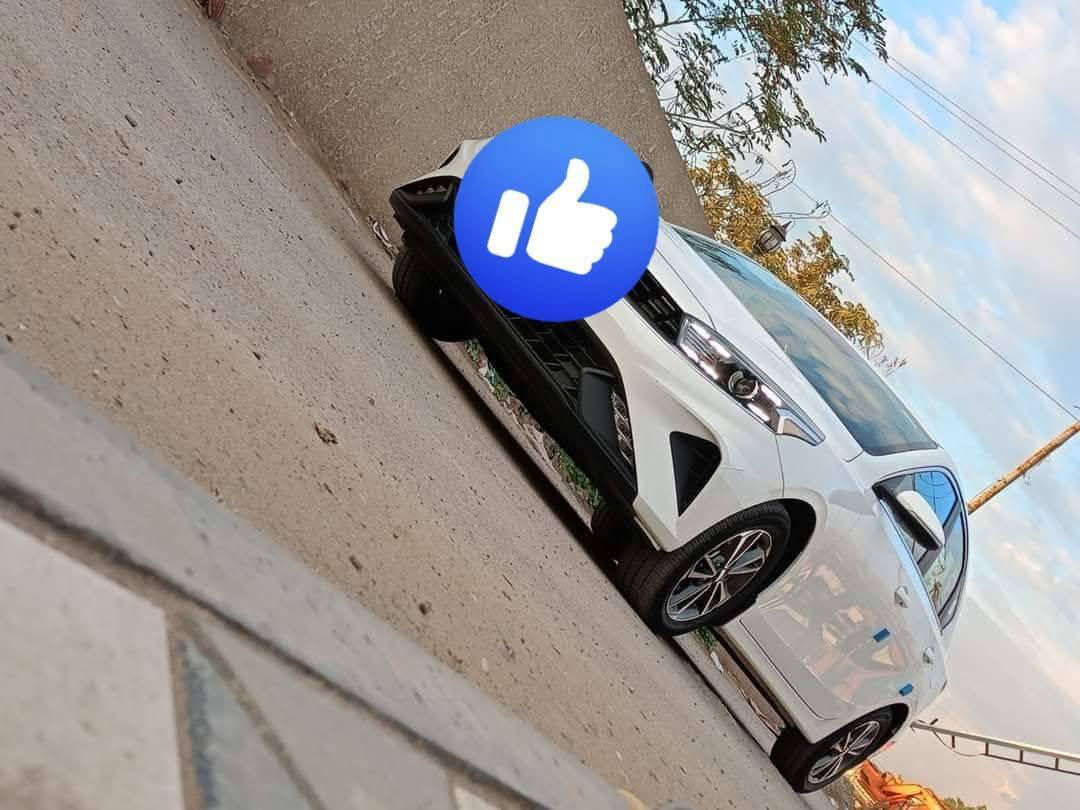 السلام عليكم
كيا سيراتو موديل 2024
السيارة مكفولة كفاله عامه رقم بغداد انكليزي بأسمي مداور ثاني 
محرك 2000 دوش 
ماشية 50   الف حقيقي شرط بعدهي بحاله الوكاله 
مواصفات
1- فتحة سلايت 
2- اشاير بل مري 
3- ويل كب اصلي 
4- تبريد قطعتين 
5- شادلهة شاشة اصلية ابل كاربلي
6- وشادلهة منضومة زنون اصلية 
7- بيهة سويجات عدد 2 مال الشركة
8- حساس خلفي 
9- لدات امامية + بروجكترات امامية 
داخل السيارة لونين اسود و صحراوي
السبير و العدة مالتهة بعدهن بحالة الوكالة مانازلات
الشراي يتصل *********** مكاني الرميثه
