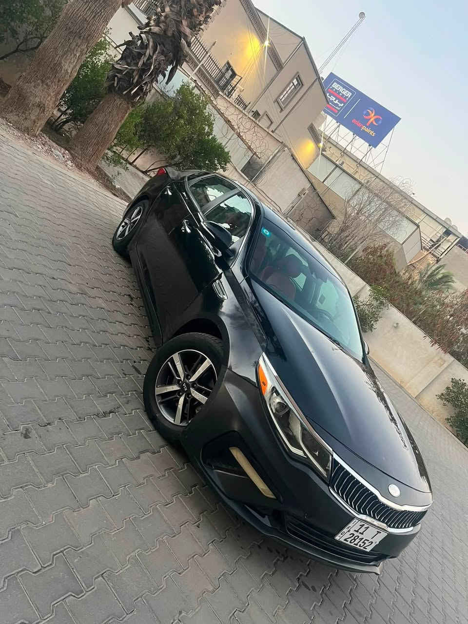 سلام عليكم 
للبيع أو المراوس 
اوبتما 2019 امريكي بجم كبس للبيع Fe نص فول 
بغداد بسمي تحويل ثاني يوم 
سياره ماشيه 62ml 
موصفات فول تحكم ستيرن
قيادة ذاتيه
ثلاث انظمه قيادة
سمارت ايكو سبورت
شاشه كاربلي
رادار امامي
حساس خلفي 
شاشه حساس اعطال ( سيرفس )
حساس اطارات 
لايت زنون 
داخل احمر 
صور الحادث داخل المنشور سياره كلش حلوه ونظيفه 
معروضه 125 وبيها مجال مكان سياره بغداد تقاطع المسبح ***********
