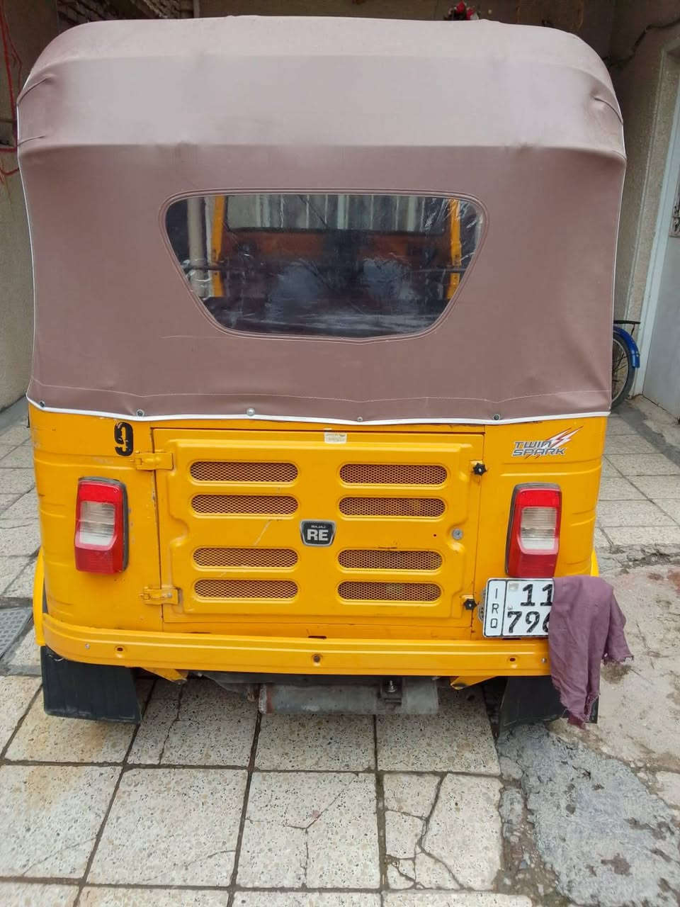 سلام عليكم تكتك البيع موديل ١٩ شهر ١١رقم وسنويه مكاني الحسينيه مال راشديه سعره ٥٩٠٠ وبيهه مجال *********** شراي يتصل وبي خير ويدلل
