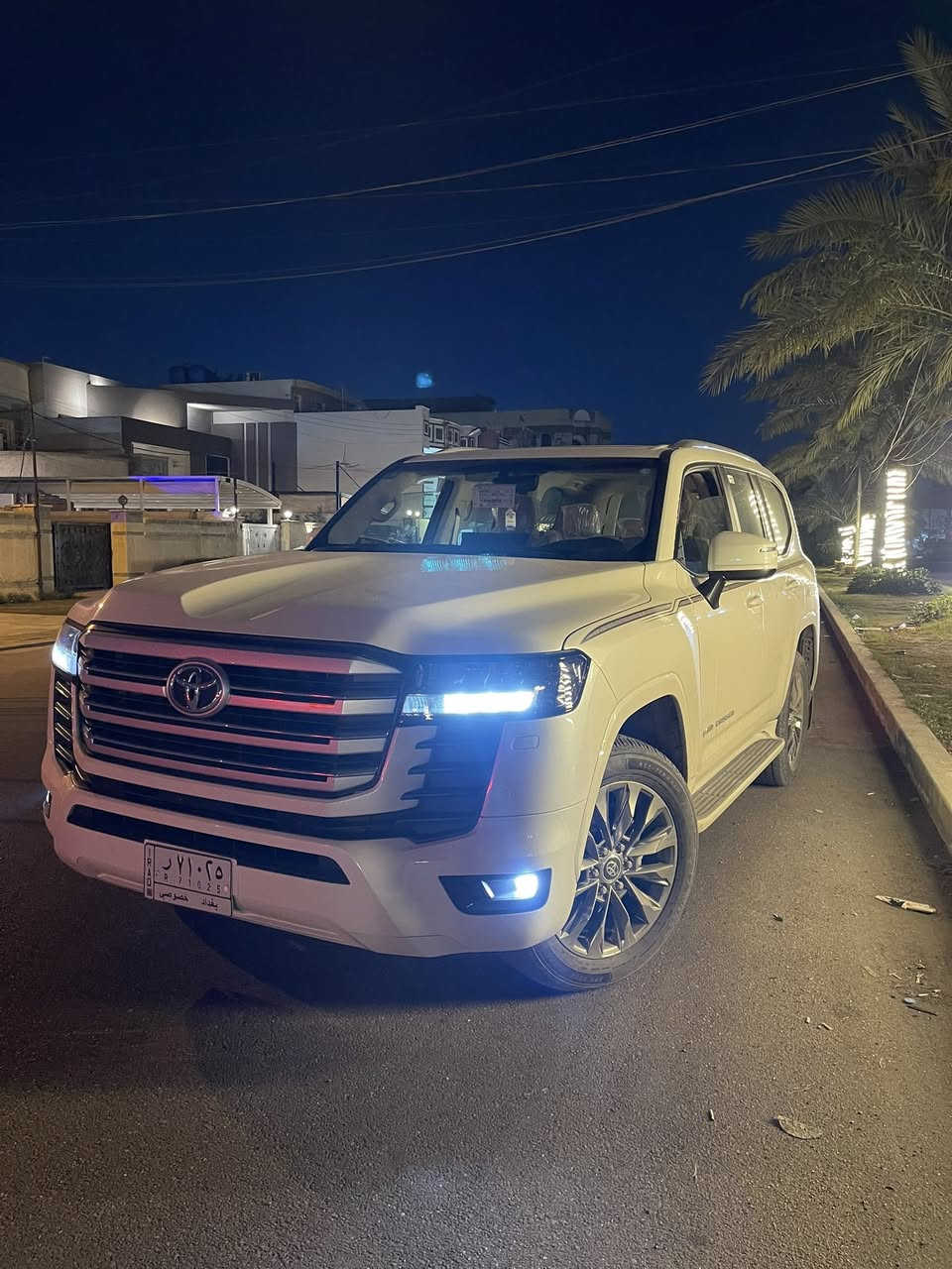 السلام عليكم لاندكروز 2023 ساز 3شاشات تطبيق السياره زيرو على ايدي ماشيه 18000 مكفوله كفاله عامه فول مواصفات رقم بغداد باسمي مكانها بغداد رقمي ***********
