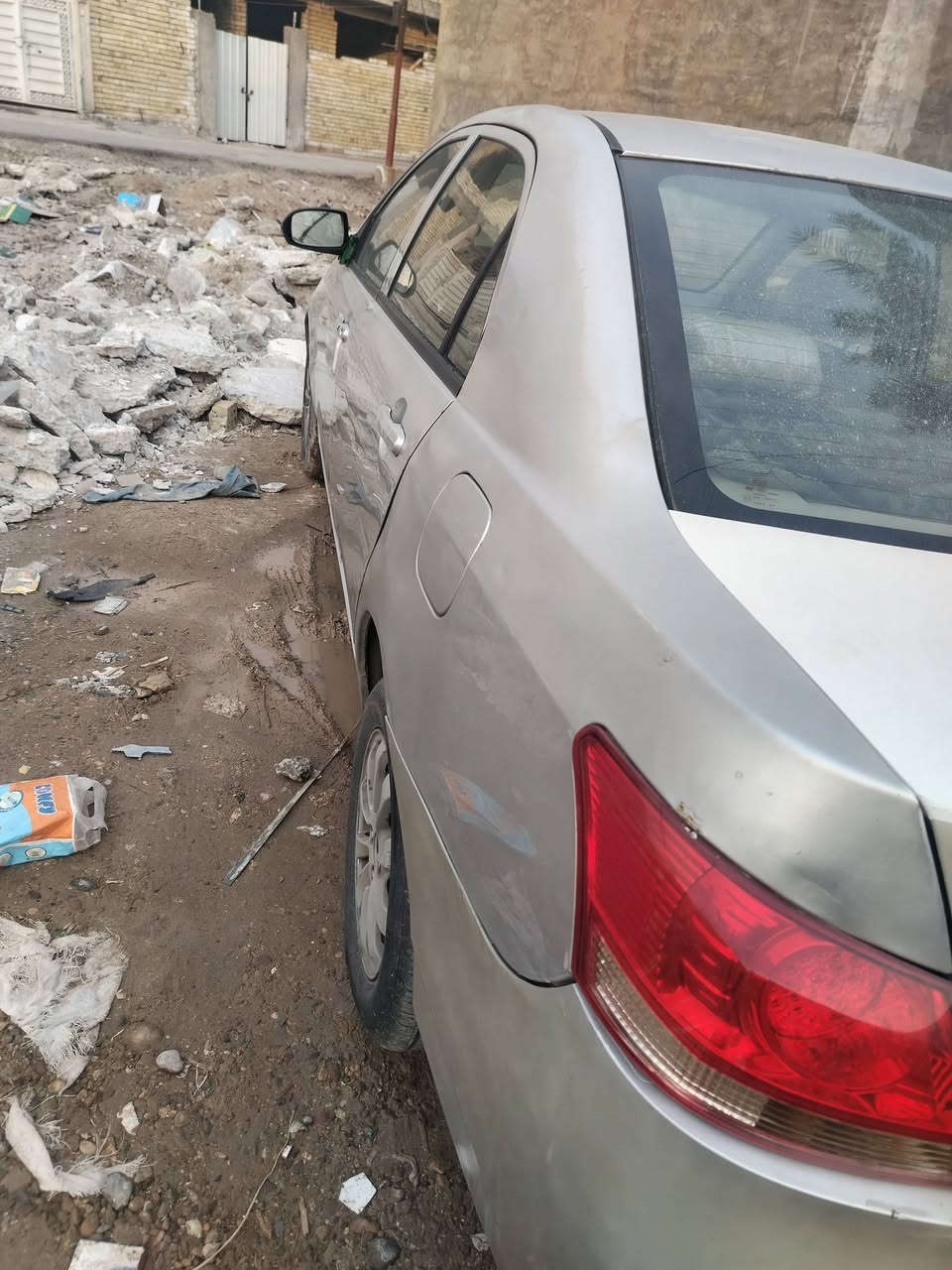 بي واي دي جي 3موديل ١٣ بغداد سياره بلاديه لاضربه لاصبغ فقط قبق صندوك مبدل كير ومكينه خير من الله لاتبخير لاتنقيص ترايهه وين ميعجبك مواصفاتهه فتحه سقف بصمه تحكمات ستيرن كشنات جلد تايرات وصدر جدد كهربائيات كلهه شغاله ربع متصرف عليهه مال جني بيهه شويه جراد بالقماره  السعر ٥٦ وبيهه مجال مكان بغداد الشعب مراسله الصفحه اوالاتصال عالرقم ***********
اذا ماعاجبتك لتكسر بالسياره
