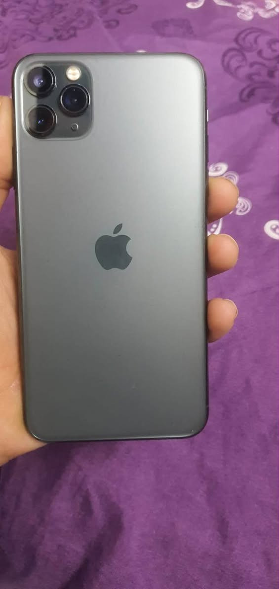 تلفون آيفون 11برو ماكس نظيف دبل سيمكارت ذاكره 64=***********

