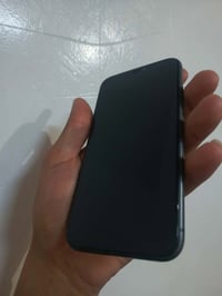 آيفون ١١ • ٦٤ • فيس ايدي متوقف