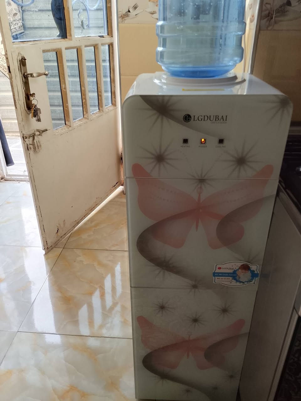 براد للبيع صار شهر من اخذته السعر 100بغدادالشرطه الرابعه قرب جامع الكبيسي اريد ابيعه  الضيق المكان


**إذا كنت صاحب هذا الإعلان وتريد حذفه لأي سبب، رجاءا أرسل رسالة إلى الدعم الفني**