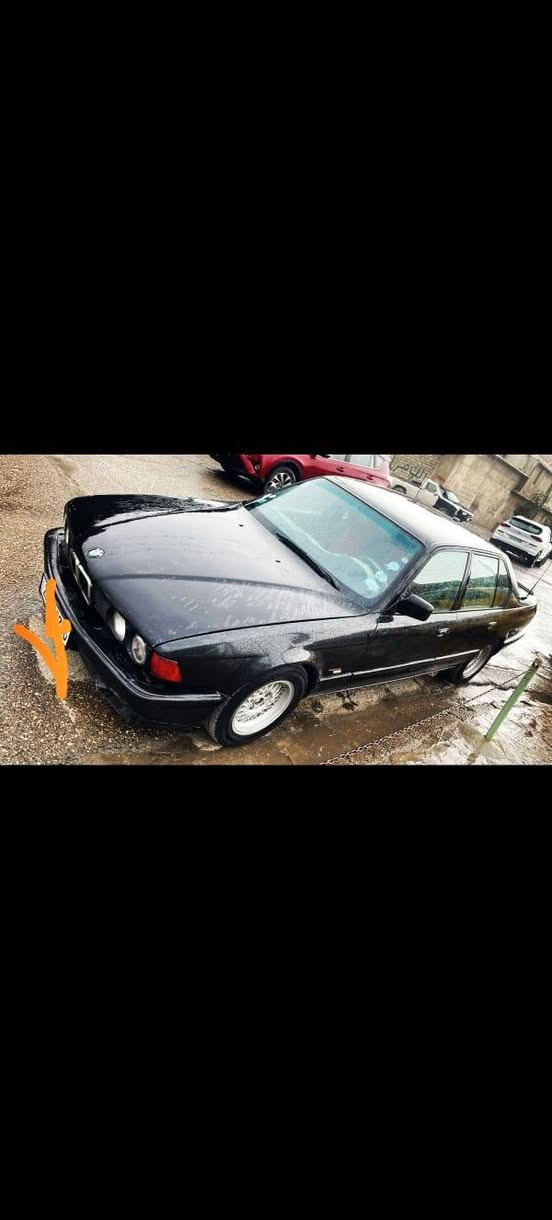 اسلام عليكم من رخص مدير الكروب
بي ام 730  
موديل 1991
كير مكينه كله شرط 
صدر امامي خلفي كله شرط ويل جديد جديد تاير جديد باتري جديد   تبريد  شغال
طخم امامي خلفي جديد 
كهربيات السيارة كلها شغالة 
ماتحتاج مصرف سيارة جناي
مكان السيارة الموصل
رقم اربيل دولي
الأتصال ع /***********
