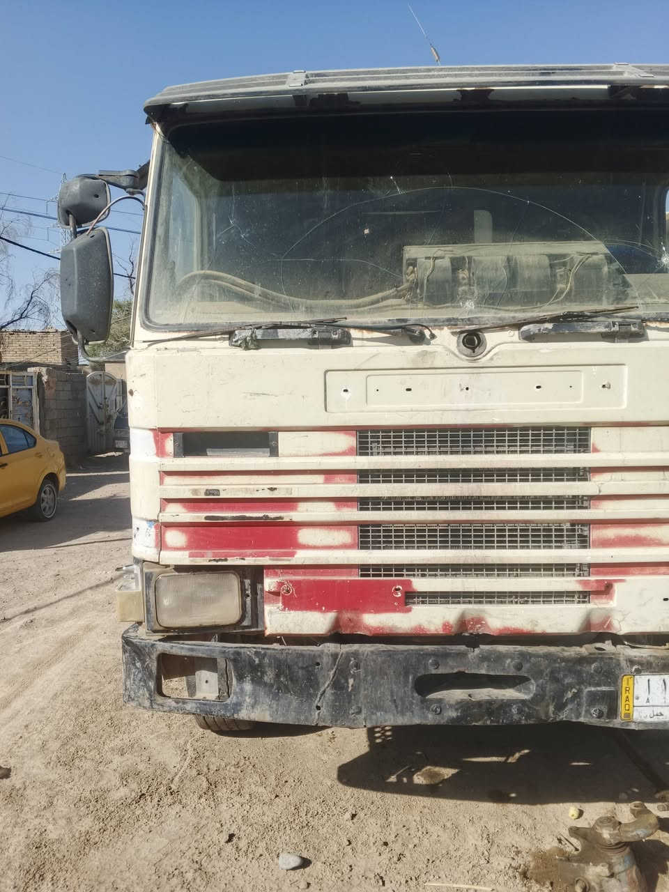 سكانيا سنكل سحال موديل تسعينات بدي شمالي تخم تاير مجموعة فالفو ام الالكي خفيفه مكينه جديده لا تنقص ولا تبخر رقم ذي قاي تحويل ثاني يوم شاصي باجر مكفول تحويل ثاني يوم مكاني كوت   ***********سعر مناسب

